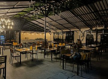 india/manali/old-manali/restaurant/fox-den-manali