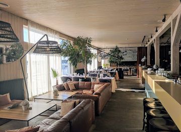 latvia/riga/restaurant/aqua-luna