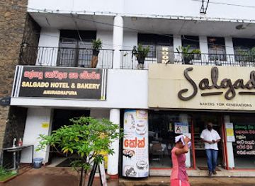 sri-lanka/anuradhapura/restaurant/salgado-hotel-and-bakery