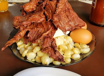 bolivia/cochabamba/calderon/restaurant/palacio-del-charque