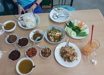 myanmar-burma/inle-lake/restaurant/linn-htet-myanmar-traditional-food-myo-myo-cooking-class