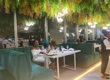 ghana/wala/restaurant/white-restaurant-garden