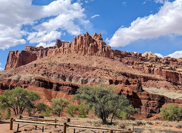 utah/capitol-reef-national-park/restaurant/capitol-reef-national-park-visitor-center