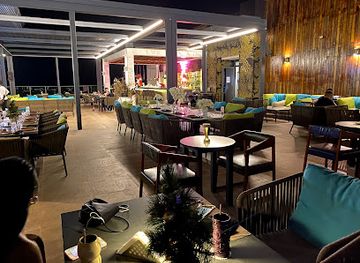 guinea/upper-guinea/restaurant/siete