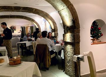 portugal/lisbon/bairro-alto/restaurant/lisboa-a-noite