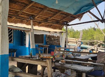 the-gambia/jokadu/restaurant/doudou-s-riverside-bar-restaurant