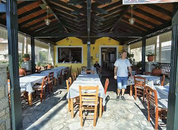 greece/samos/restaurant/joanna-restaurant-pizza