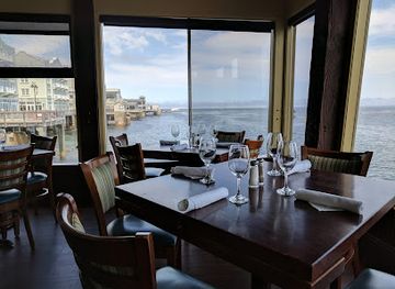 california/monterey/monterey-bay-aquarium/restaurant/fish-hopper