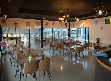 brunei/kuala-belait/restaurant/cj-cafe-bistro