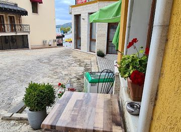 bulgaria/balchik/restaurant/buffet-supreme