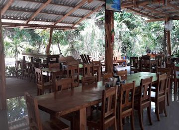 costa-rica/nicoya-peninsula/restaurant/soda-la-palmera