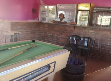 botswana/molepolole/restaurant/showground-rest-o-bar