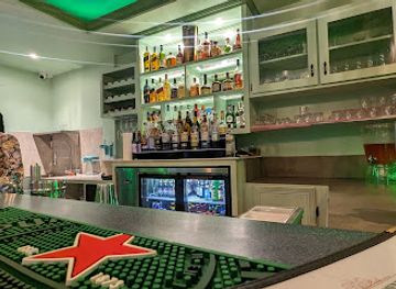 saint-vincent-and-the-grenadines/saint-david/restaurant/rhe-s-beach-house-restaurant-bar