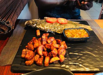 gabon/estuary-province/restaurant/the-good-table