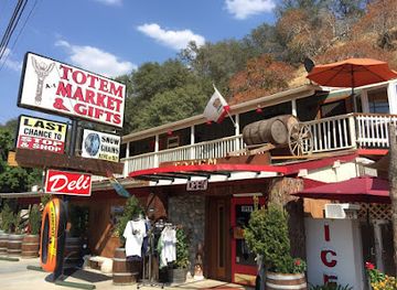 california/sequoia-national-park/restaurant/totem-market-gifts