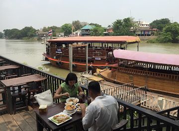 thailand/ayutthaya/restaurant/raan-tha-luang-restaurant