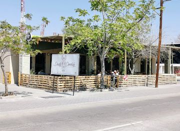 botswana/tsodilo-hills/restaurant/dusty-donkey-cafe