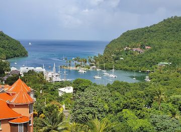 saint-lucia/tet-paul-scenic-trail/restaurant/chateau-mygo-house-of-seafood