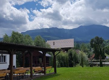 romania/rodnei-mountains/restaurant/hanul-pietrosu