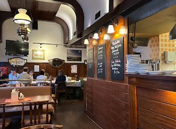 austria/linz/urfahr/restaurant/golden-pub