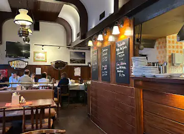 Golden Pub