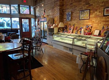 michigan/holland-state-park/restaurant/crane-s-in-the-city