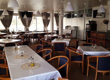 liberia/cape-mount/restaurant/riverside-bar-restaurant