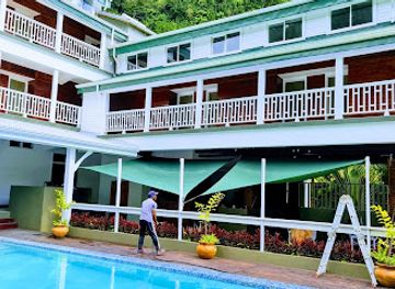 dominica/mahaut/restaurant/v-lounge-grill