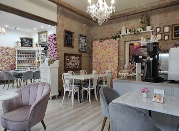 hungary/debrecen/restaurant/vintage-world-cafe-shop