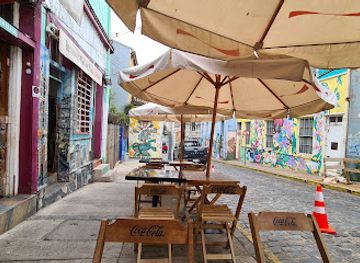 chile/valparaiso/plan/restaurant/cafe-del-pintor