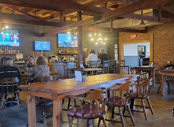 tennessee/cumberland-plateau/restaurant/the-pour-house-restaurant
