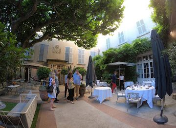 france/avignon/avignon-old-town/restaurant/hotel-d-europe-restaurant-la-vieille-fontaine