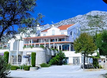 croatia/paklenica-national-park/restaurant/bistro-oaza