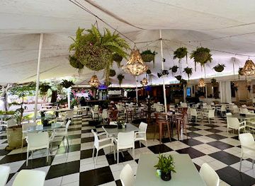 zimbabwe/harare/restaurant/queen-of-hearts