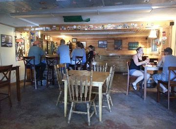 michigan/copper-harbor/restaurant/brickside-brewery