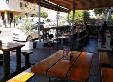 south-africa/sunshine-coast/restaurant/arnolds-restaurant