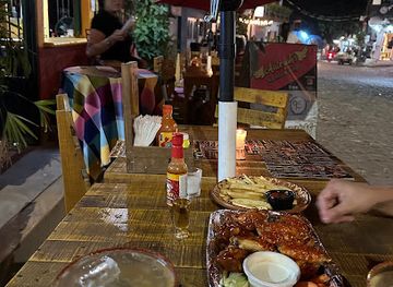 mexico/sayulita/restaurant/aaleyah-s-nachos-wings