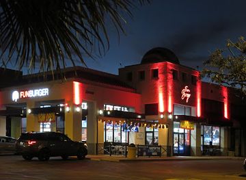 california/santa-clarita/restaurant/funburger