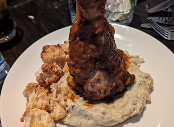 new-york/buffalo/restaurant/iron-tail-tavern