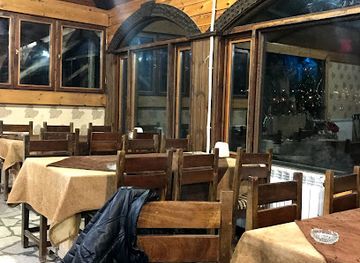 lebanon/bsharri-district/restaurant/al-reef-al-lubnani-restaurant-bungalow