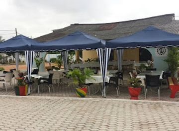 ghana/ahanta/restaurant/queen-s-tavern-bar-restaurant