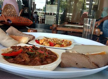 ethiopia/awasa/restaurant/hiwot-cultural-restaurant