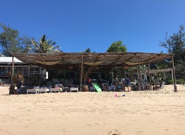 mozambique/tofo-beach/restaurant/carol