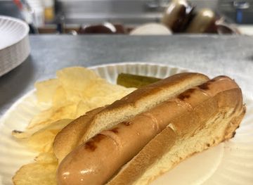 maine/kennebunkport/restaurant/ryan-s-hot-dogs