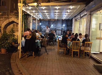 turkiye/mysia/restaurant/tarihi-cesme-restaurant