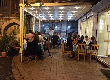 Tarihi Çeşme Restaurant
