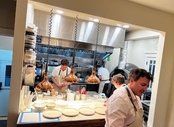 virginia/staunton/restaurant/maude-the-bear