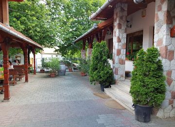 hungary/pilis-mountains/restaurant/emma-vendeglo