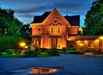 new-york/thousand-islands/restaurant/the-woodview-inn-graydon-s-restaurant