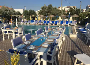 Mavi Kitchen & Bar